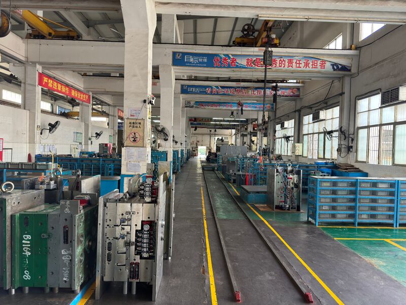 Guangzhou Starlink Mold Co.,Ltd. 제조업체의 생산 라인